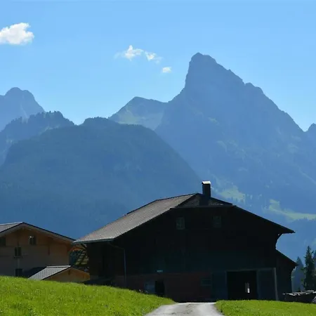 Henry - Hochparterre By Interhome *